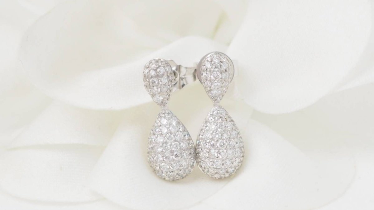Pendants d'oreilles en or blanc et diamants - Castafiore