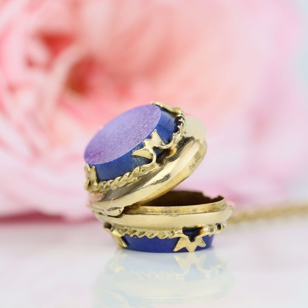 Antique lapis lazuli medallion