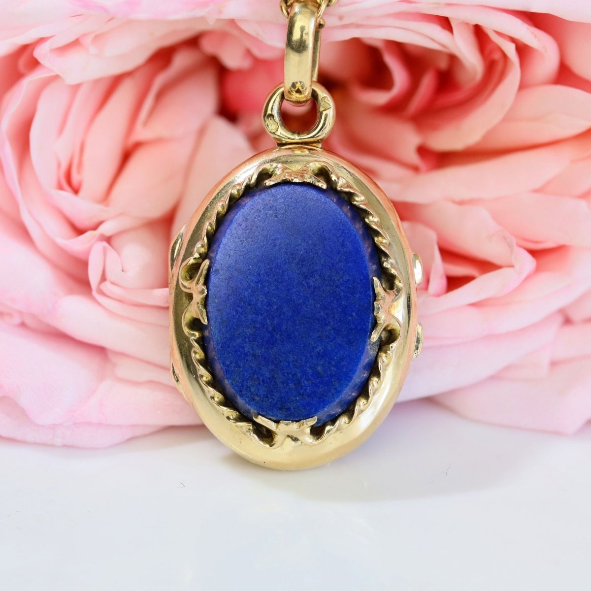 Antique lapis lazuli medallion