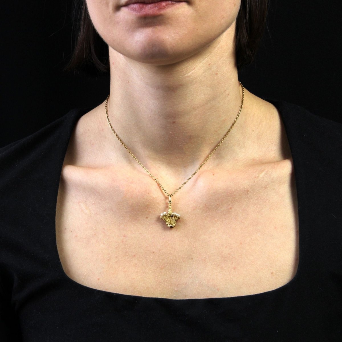 Pendentif ANCIEN Panier en or jaune et perles - Castafiore