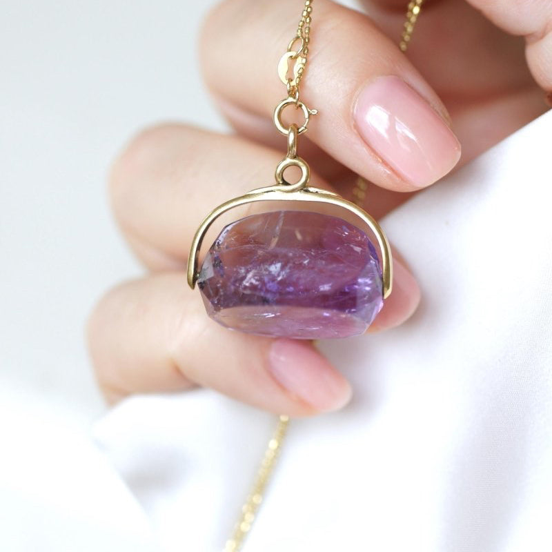 Pendentif ANCIEN Sceau pivotant en or jaune et améthyste - Castafiore