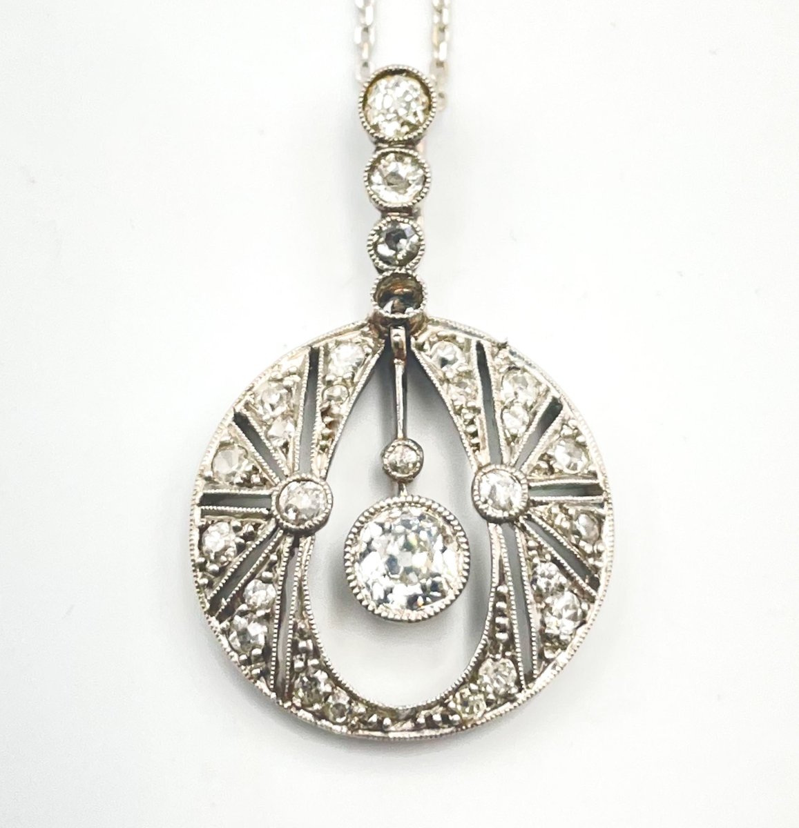 Pendentif Apolline Art Deco en diamants - Castafiore