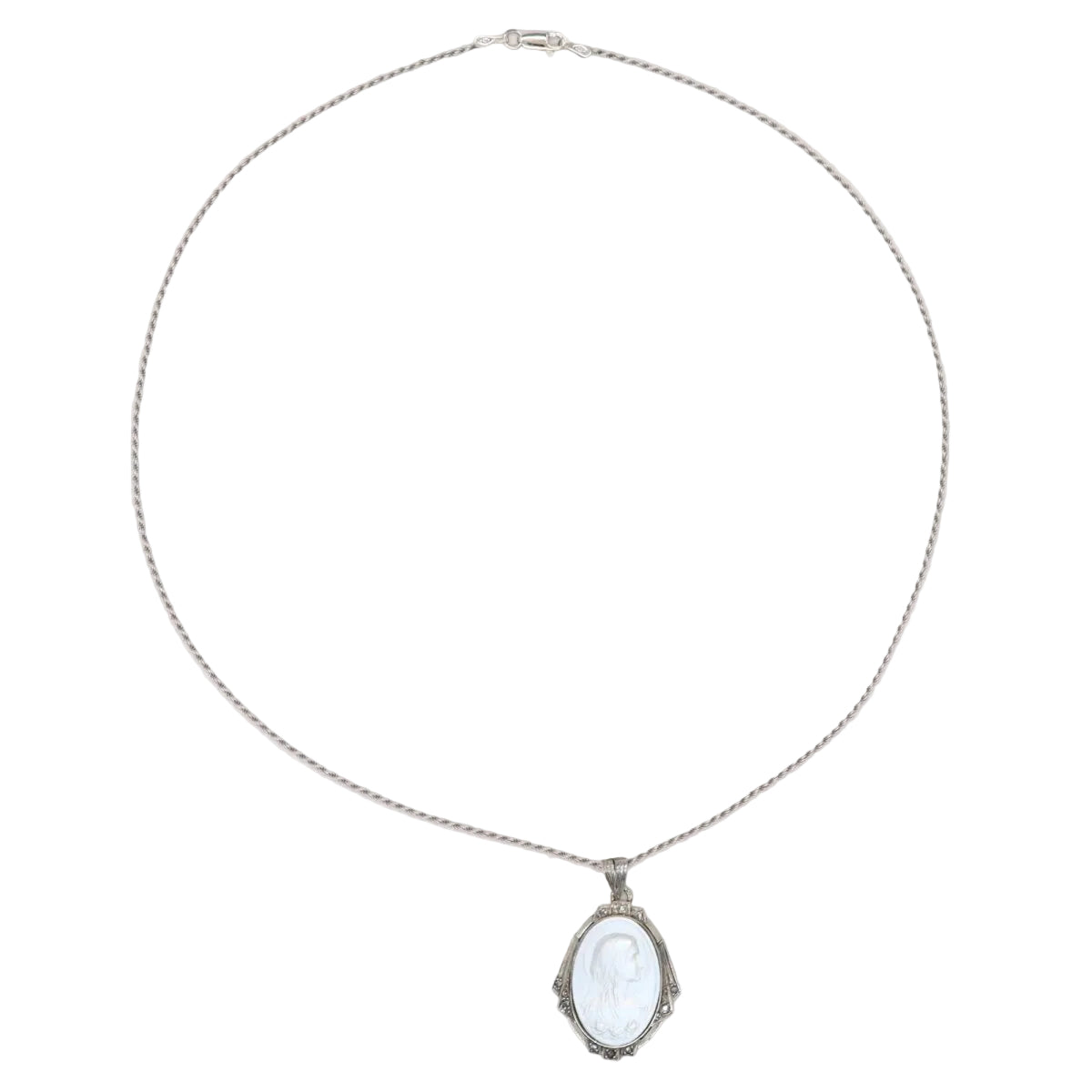 Pendentif art déco en or blanc et nacre et diamants - Castafiore