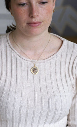 Pendentif Art Nouveau Gui Or jaune Perles et Diamants - Castafiore