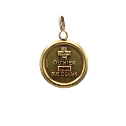 Pendentif AUGIS "Médaille d'amour" en or jaune, diamants, et rubis - Castafiore