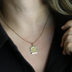 Pendentif AUGIS Plus hier moins demain en or jaune - Castafiore