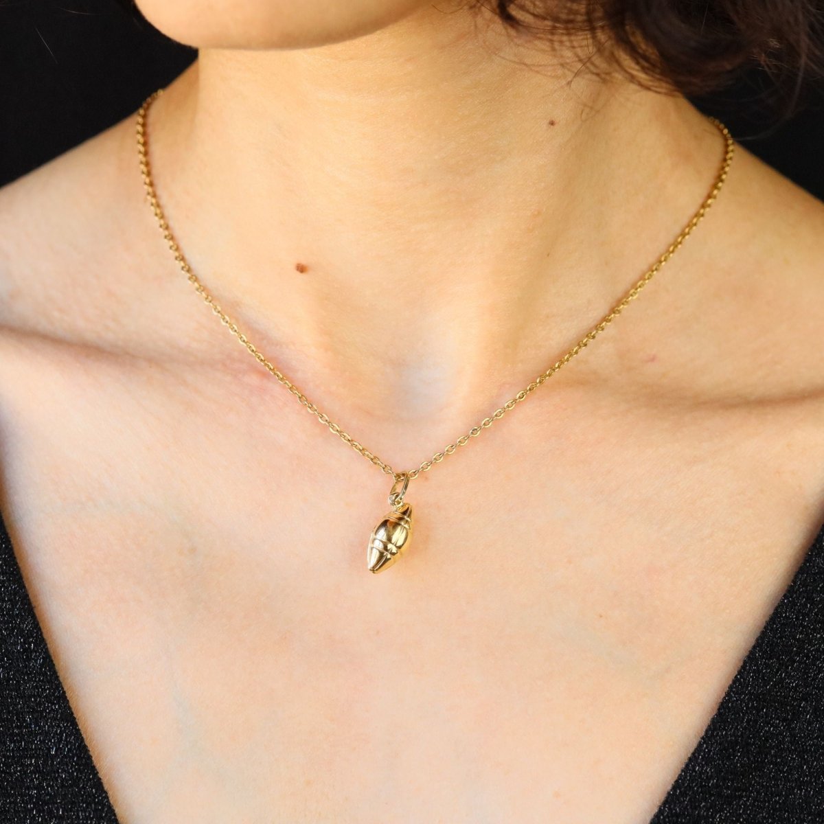 Pendant yellow gold american soccer