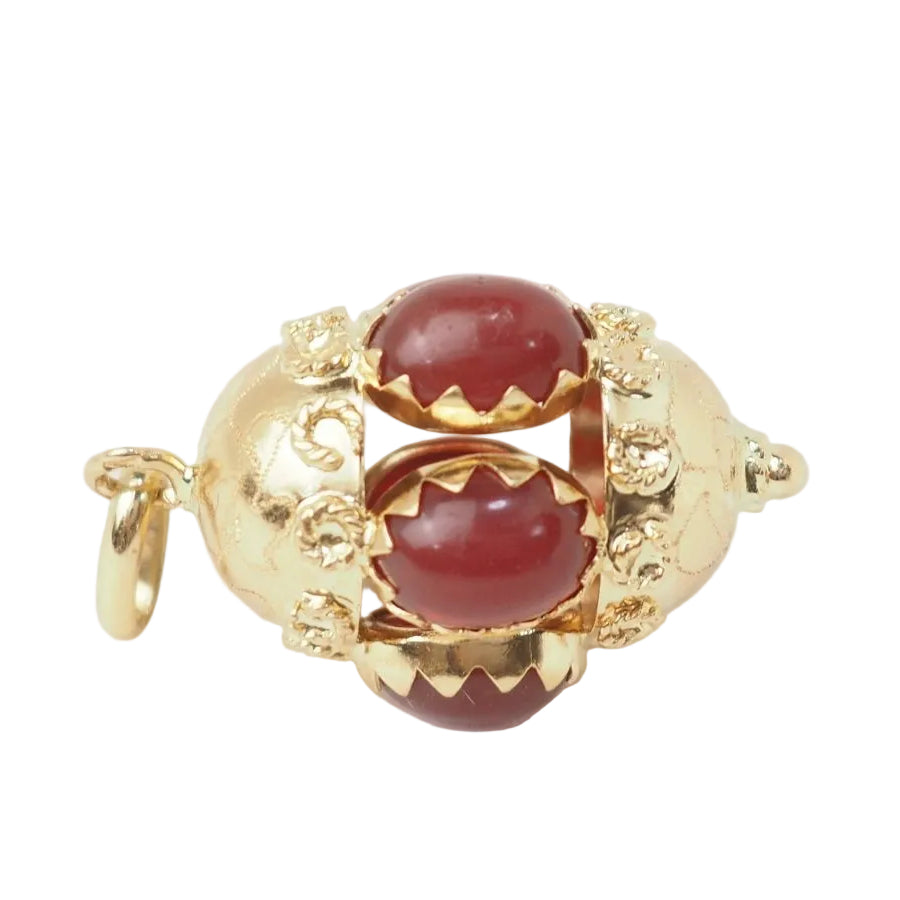 Pendentif breloque en or jaune et cormalines - Castafiore