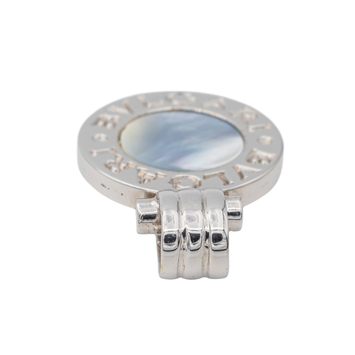 Pendentif BULGARI en or blanc et onyx - Castafiore