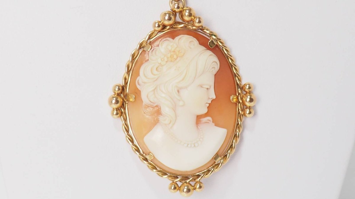 Pendentif Camée ancien d'occasion en or jaune - Castafiore