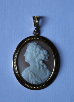 Pendentif camée ancien en or jaune - Castafiore
