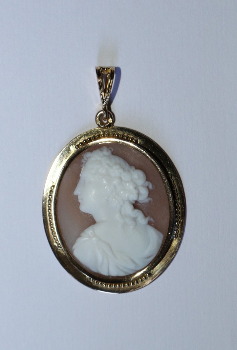 Pendentif camée ancien en or jaune - Castafiore
