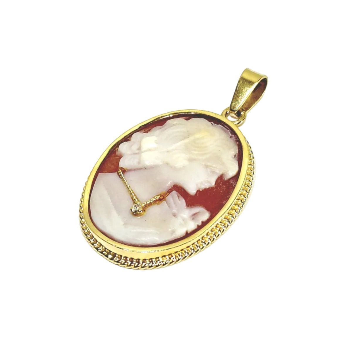 Pendentif Camée en or jaune, coquillage, et diamant - Castafiore