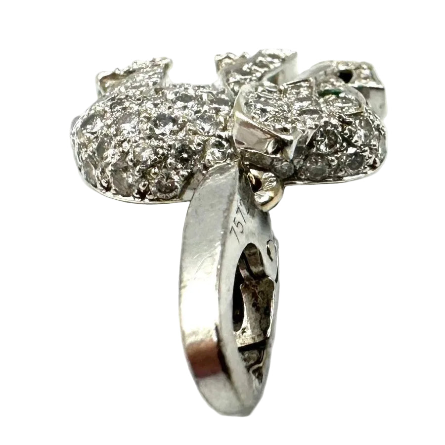 Pendentif CARTIER Charm's en or blanc et diamants - Castafiore