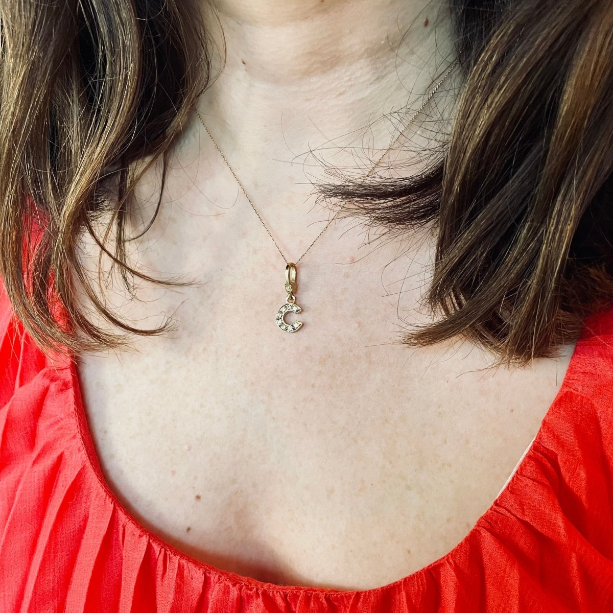 Pendentif CHANEL en or jaune et diamants - Castafiore