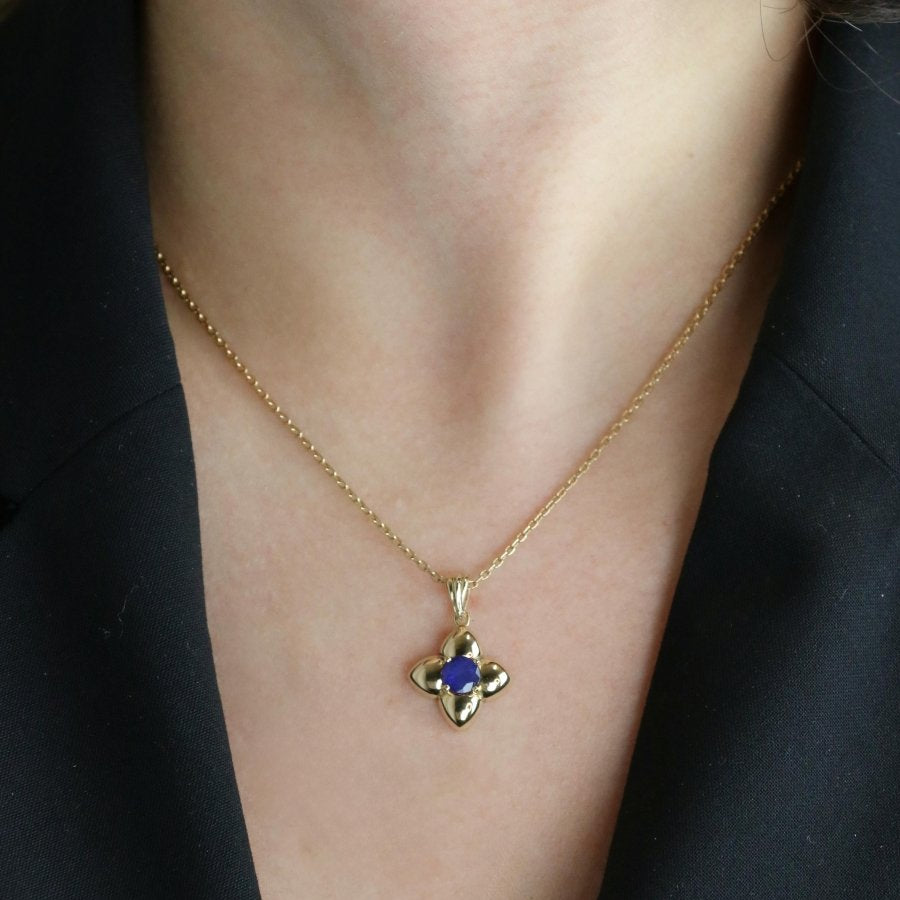 Pendentif charms vintage fleur or jaune saphir - Castafiore