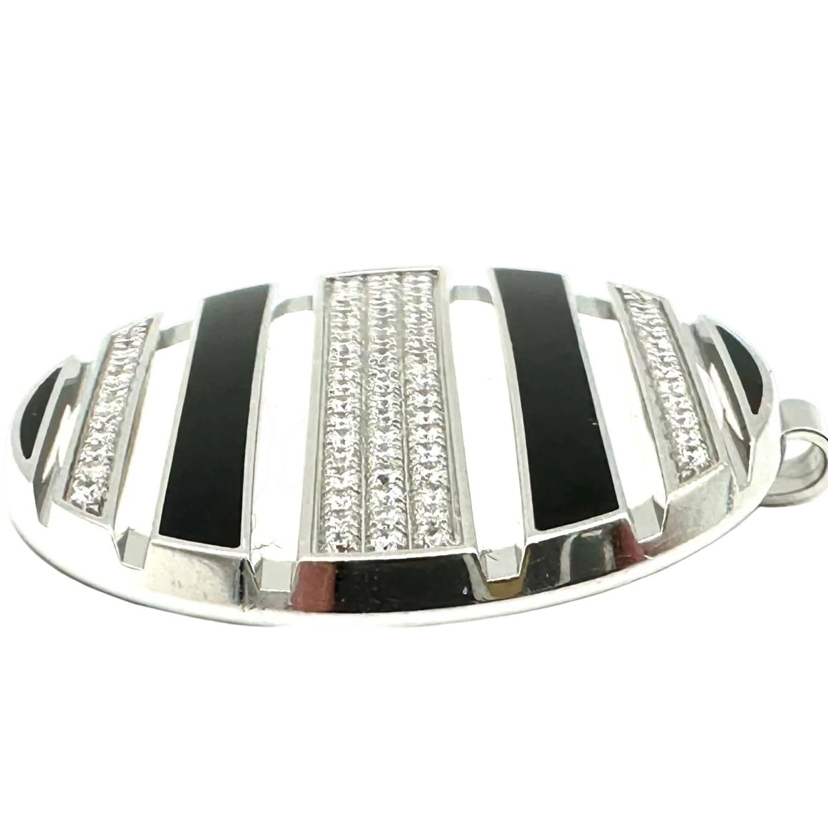 Pendentif CHAUMET "Class One Croisière" en or blanc, émail, caoutchouc et diamants - Castafiore