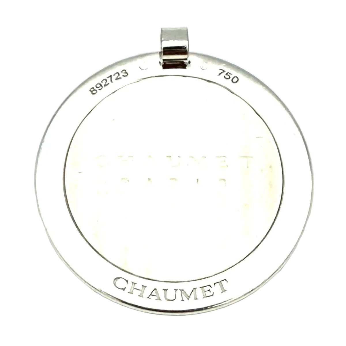 Pendentif CHAUMET "Class One Croisière" en or blanc, émail, caoutchouc et diamants - Castafiore