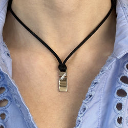 Pendentif Chaumet lien simple en or gris 18 Cts avec 0,05 Cts de diamants brillants G - VS de 2005. - Castafiore