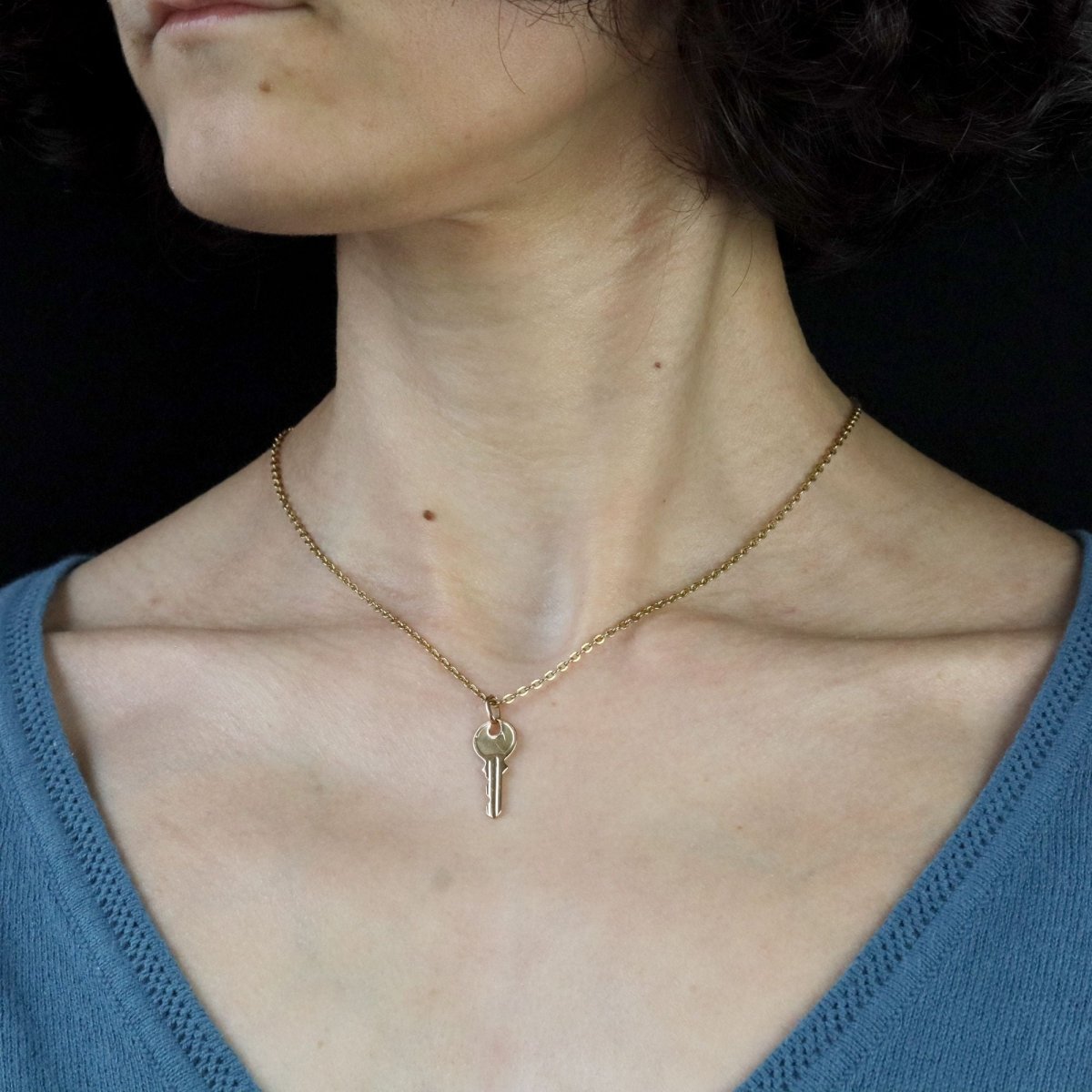 Key charm pendant yellow gold
