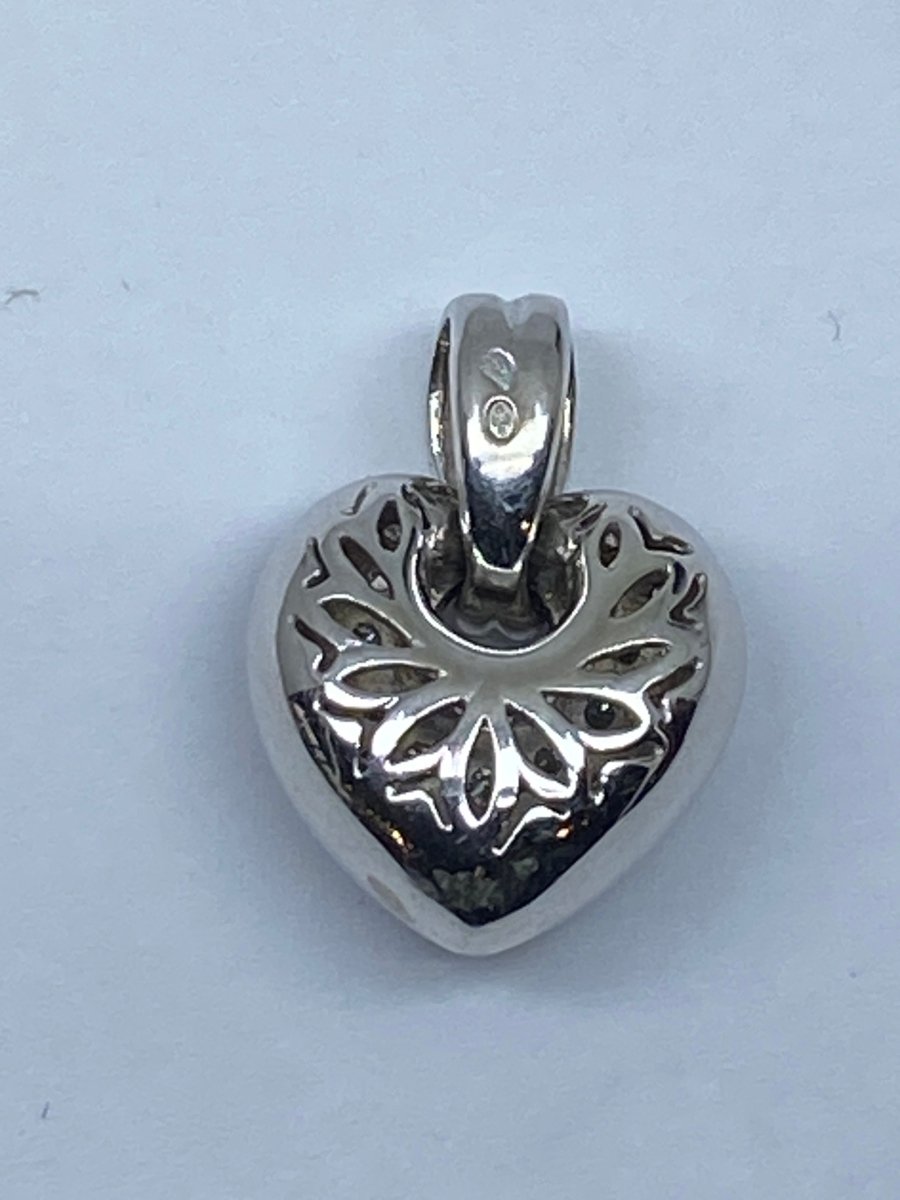 Pendentif cœur en or blanc 18 carats serti de 29 diamants - Castafiore
