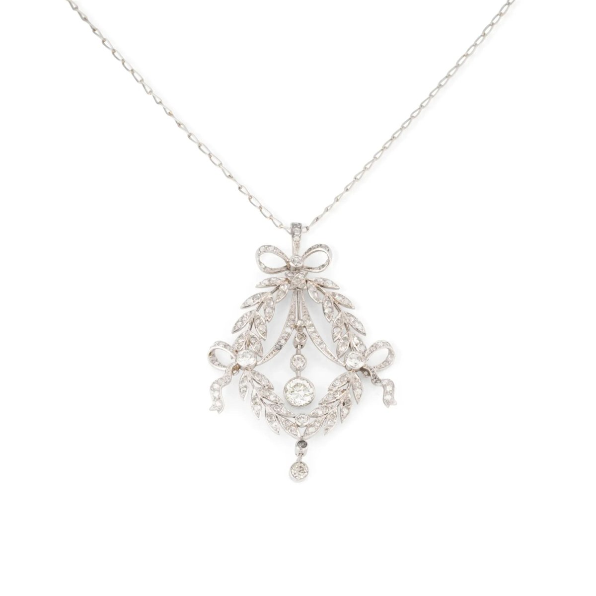 Pendentif corbeille en diamant et platine - Castafiore