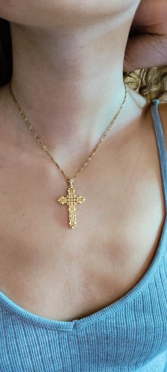 Pendentif croix ajourée en or jaune - Castafiore