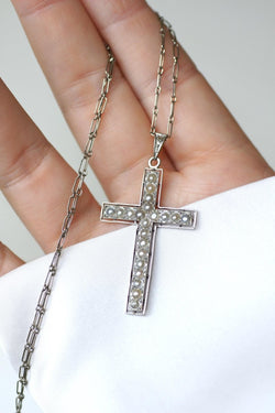 Pendentif Croix Art Déco Perles et Diamants - Castafiore