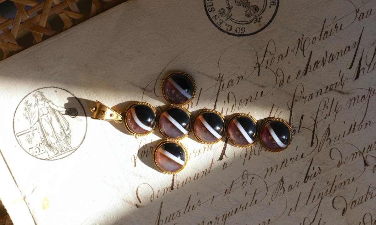 Pendentif Croix Cabochon d'Agate sur Or jaune - Castafiore