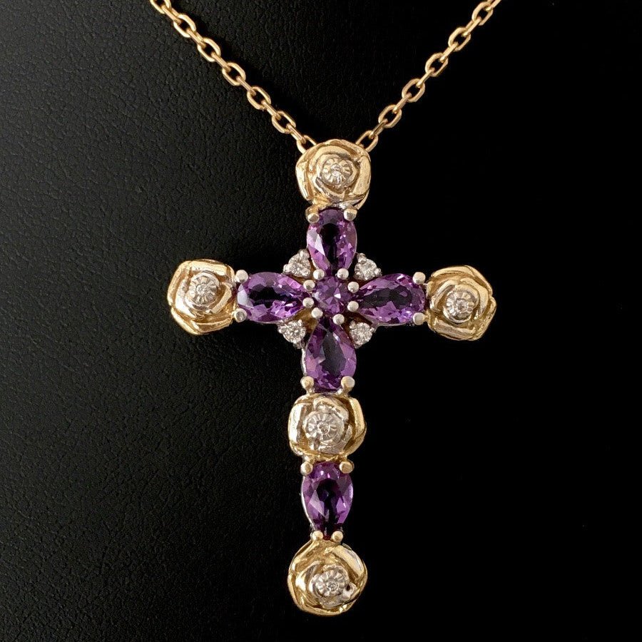 Pendentif Croix en or jaune, or blanc, améthystes, et diamants - Castafiore