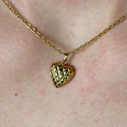 Pendentif cur or jaune ciselé - Castafiore