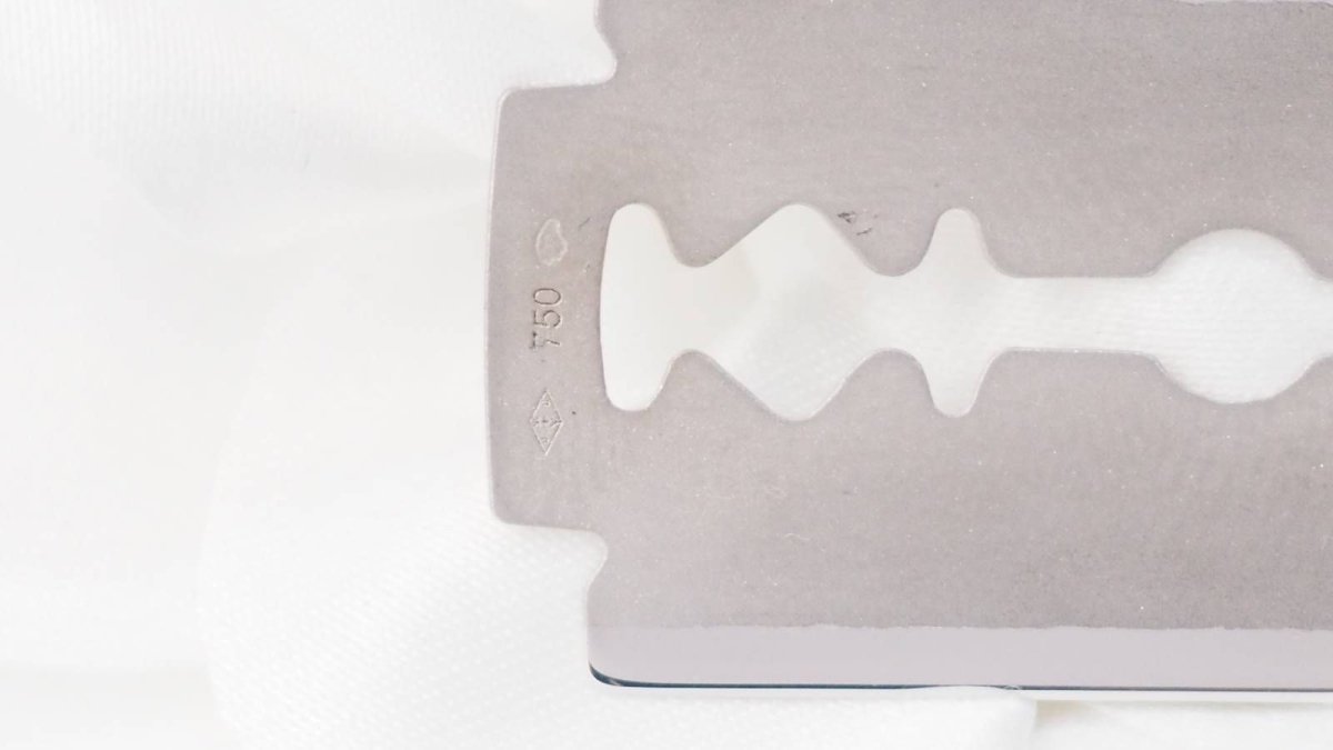 Pendentif Dinh Van Lame de Rasoir en or blanc