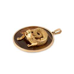 Pendentif Dragon en or jaune, œil - de - tigre et émail - Castafiore