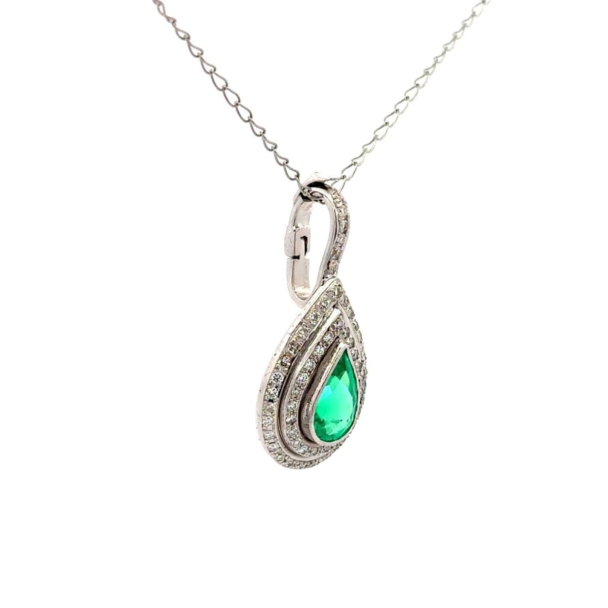 Pendentif en or blanc, émeraude et diamants - Castafiore