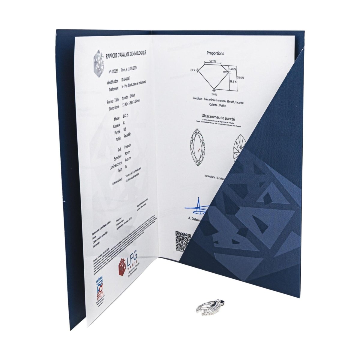 White gold pendant diamond