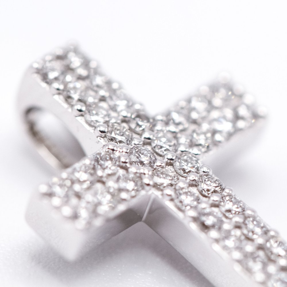 Pendentif en or blanc et diamants - Castafiore