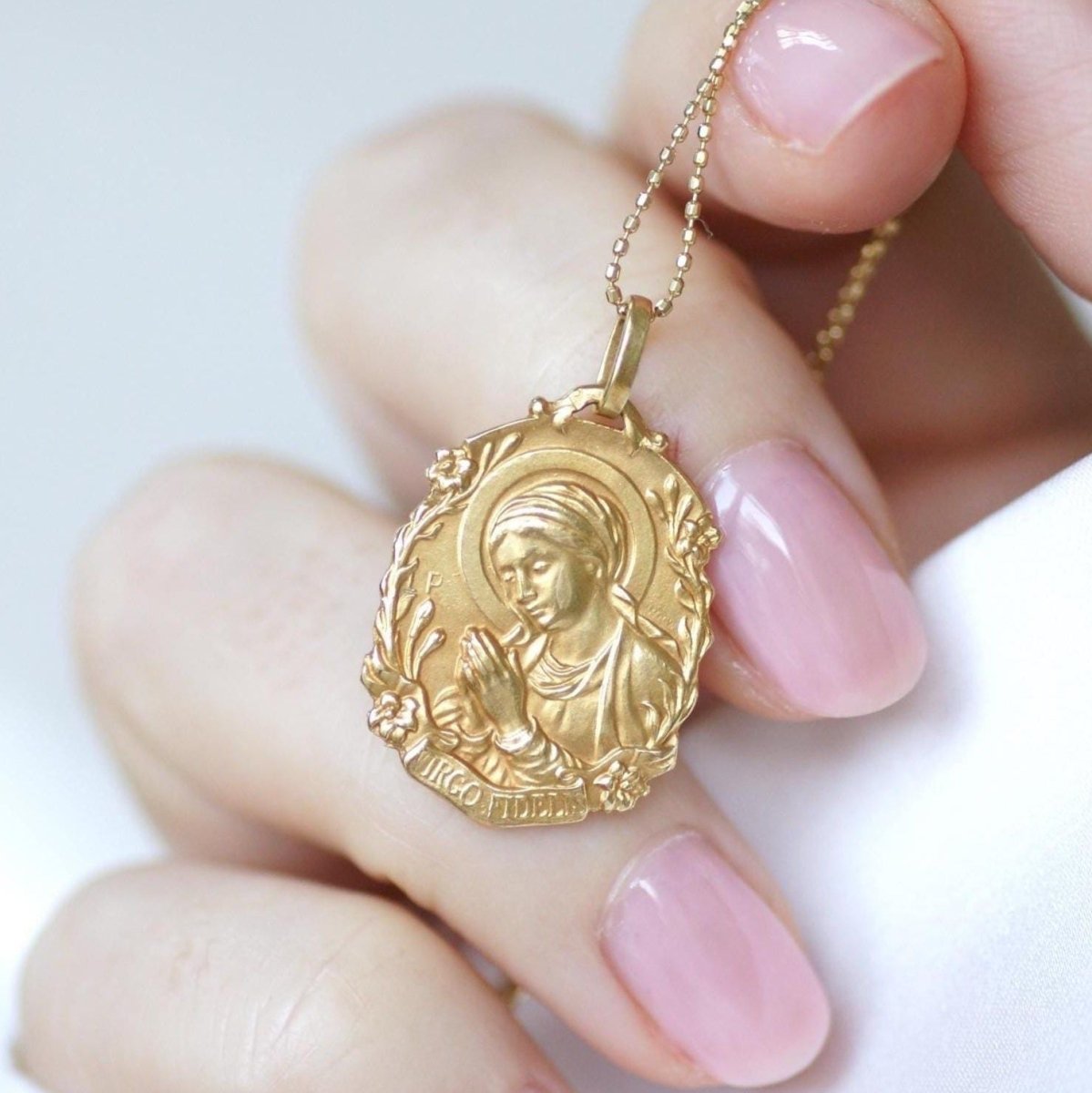 Pendentif en or jaune - Castafiore