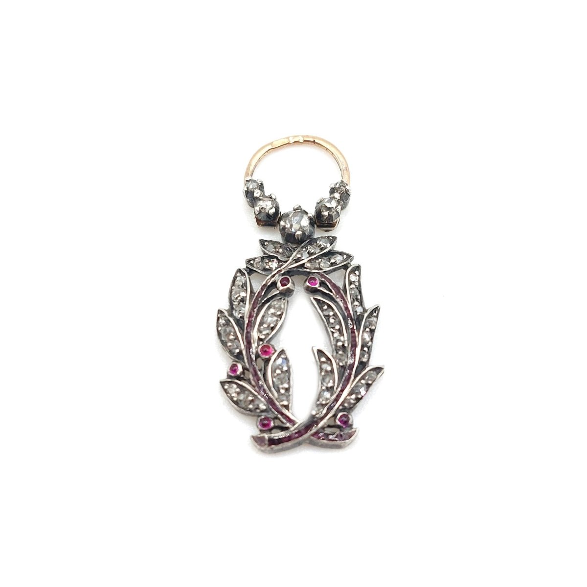 Pendentif en or jaune, argent, rubis et diamants - Castafiore