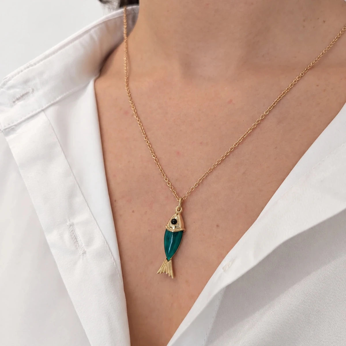 Pendentif en or jaune, calcédoine et onyx - Castafiore