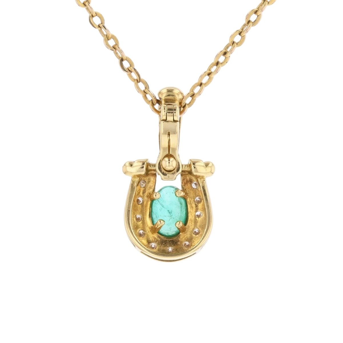 Emerald pendant diamonds