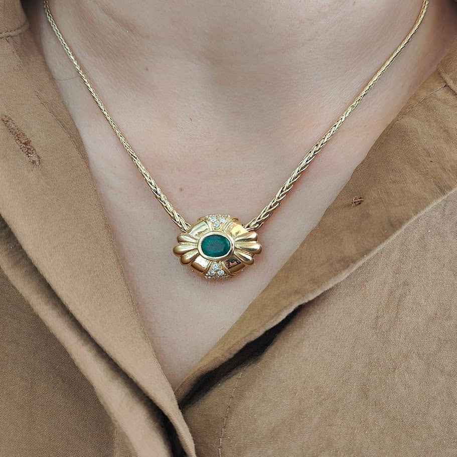 Pendentif en or jaune, émeraude et diamants - Castafiore