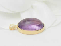 Pendentif en or jaune et Améthyste en cabochon - Castafiore
