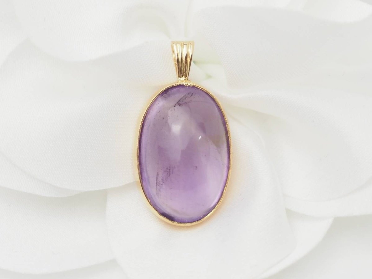 Pendentif en or jaune et Améthyste en cabochon - Castafiore