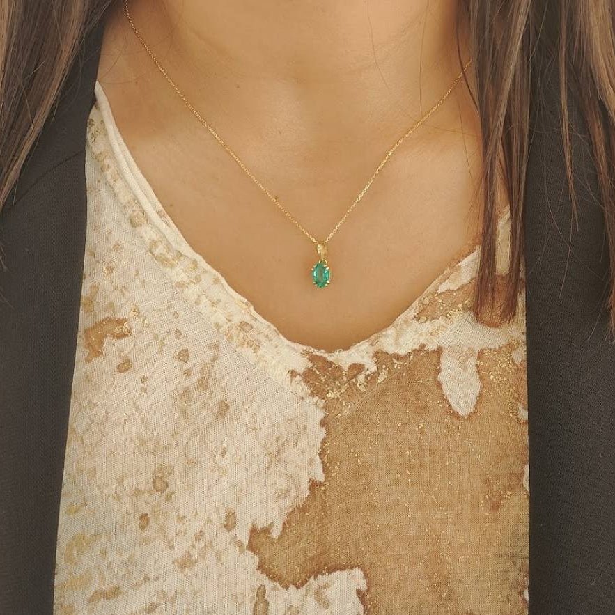 Pendentif en or jaune et émeraude - Castafiore
