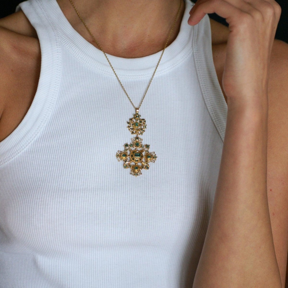 Pendentif en or jaune et émeraudes - Castafiore