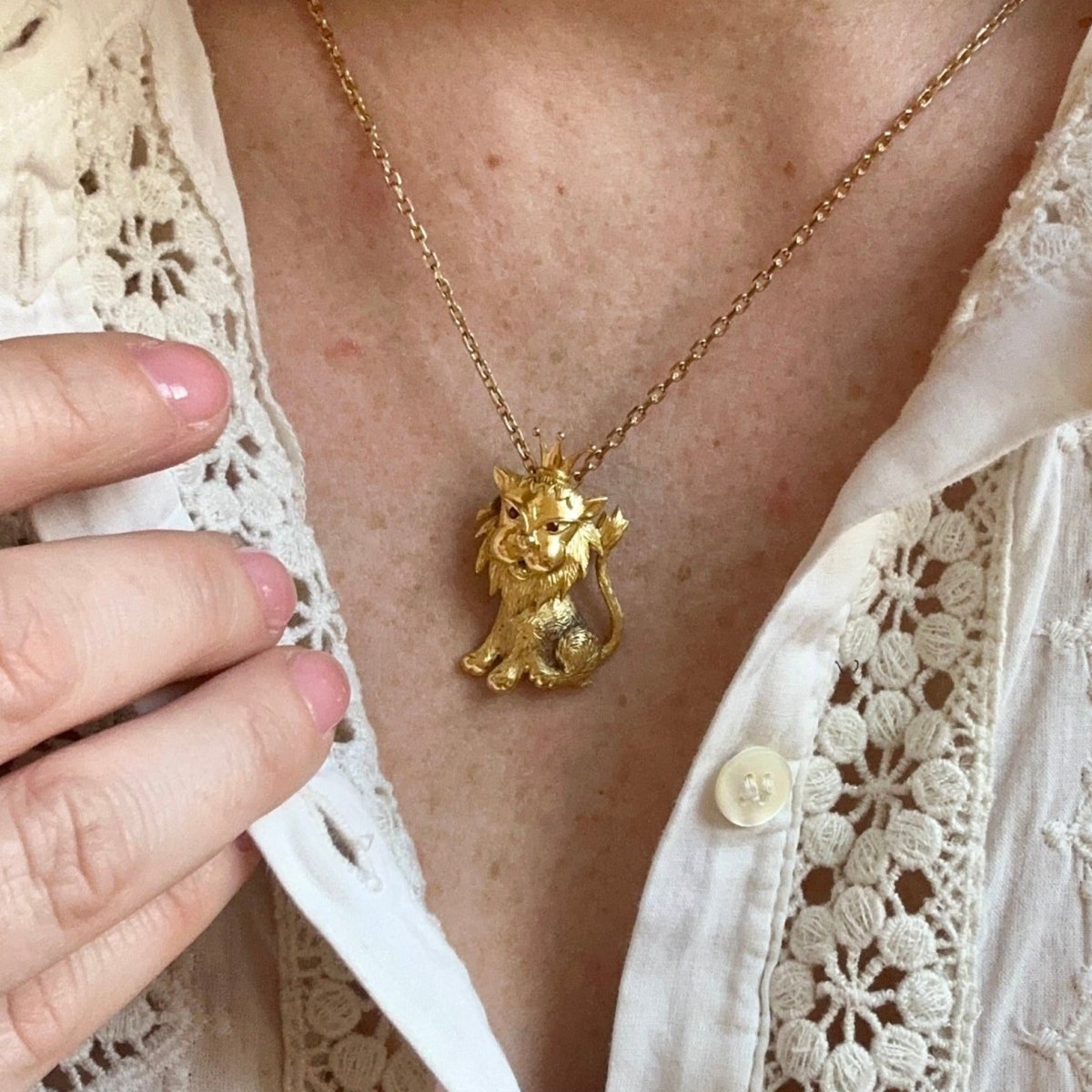 Pendentif en or jaune et rubis - Castafiore