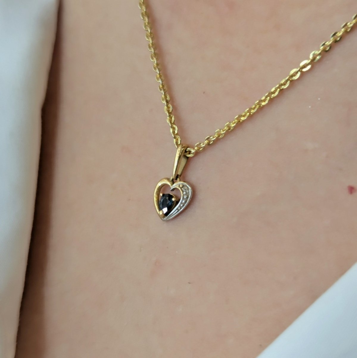 Pendentif en or jaune et saphir - Castafiore