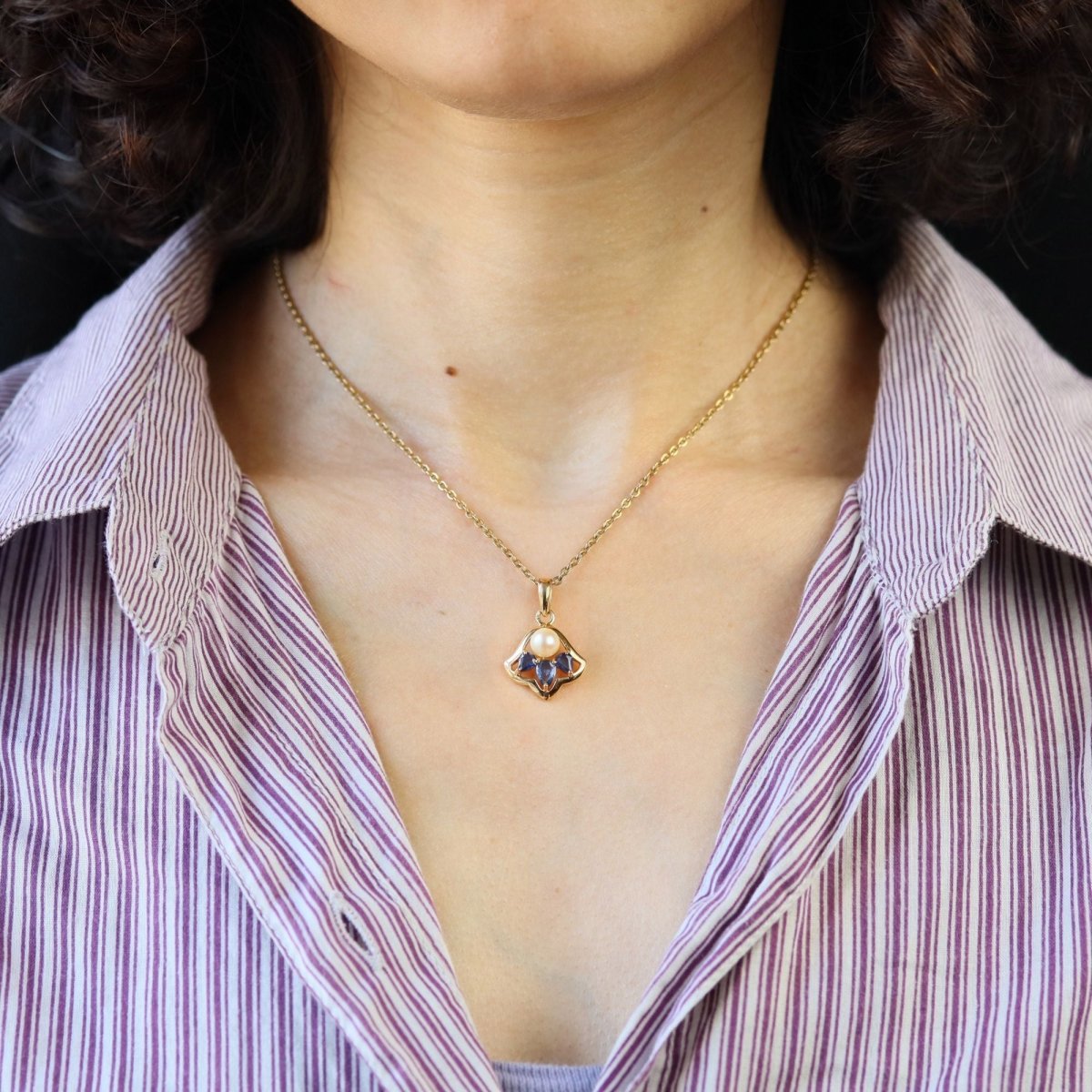 Pendentif en or jaune, perle et saphirs - Castafiore