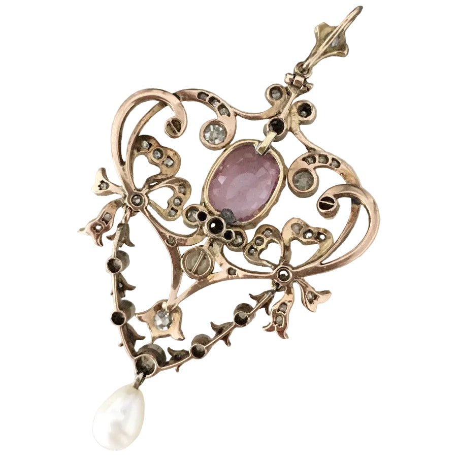 Pendentif en or jaune, platine, perle, saphir et diamants - Castafiore