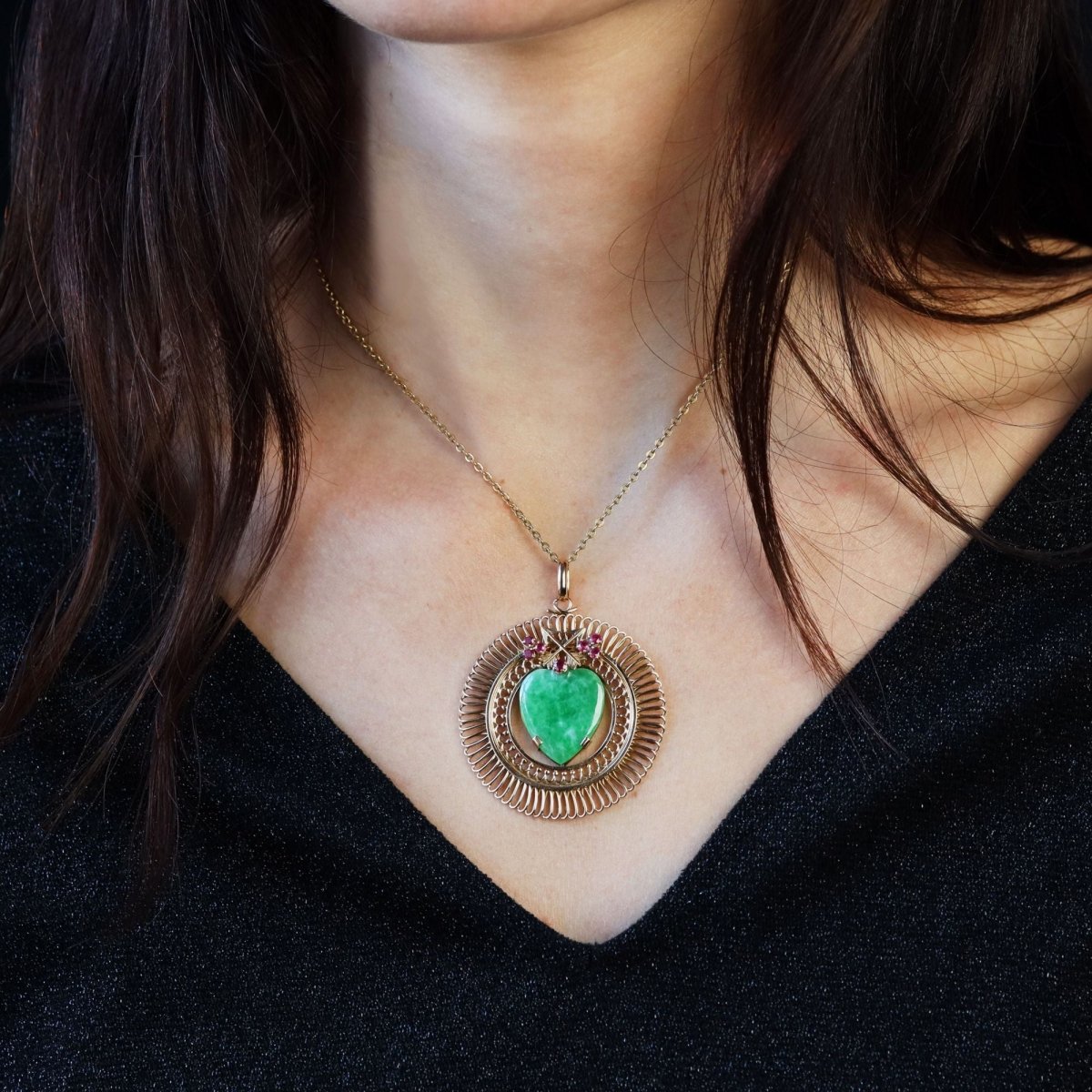 Pendentif en or jaune, rubis et jade - Castafiore